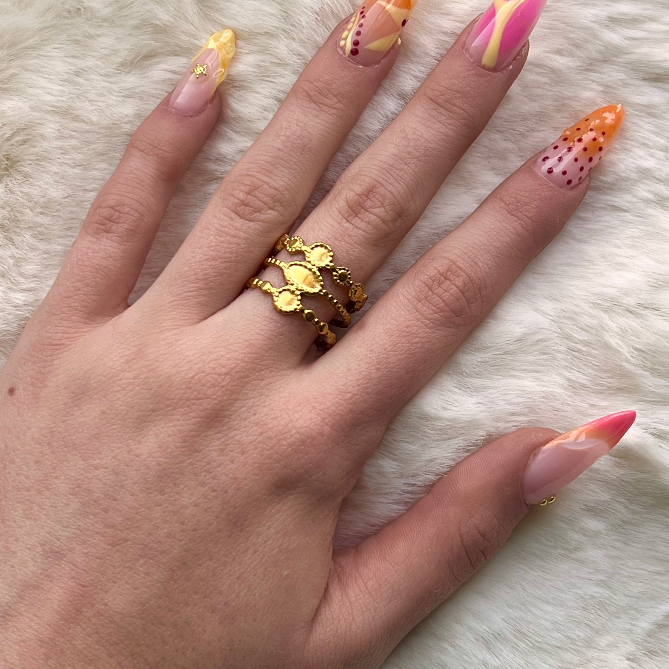Anillo olas dorado