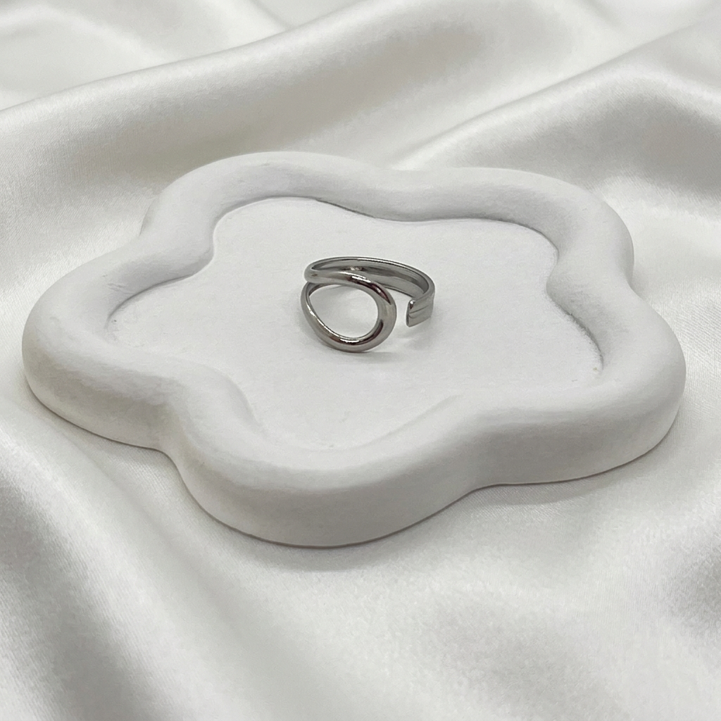 Bague ajourée, vue rapprochée