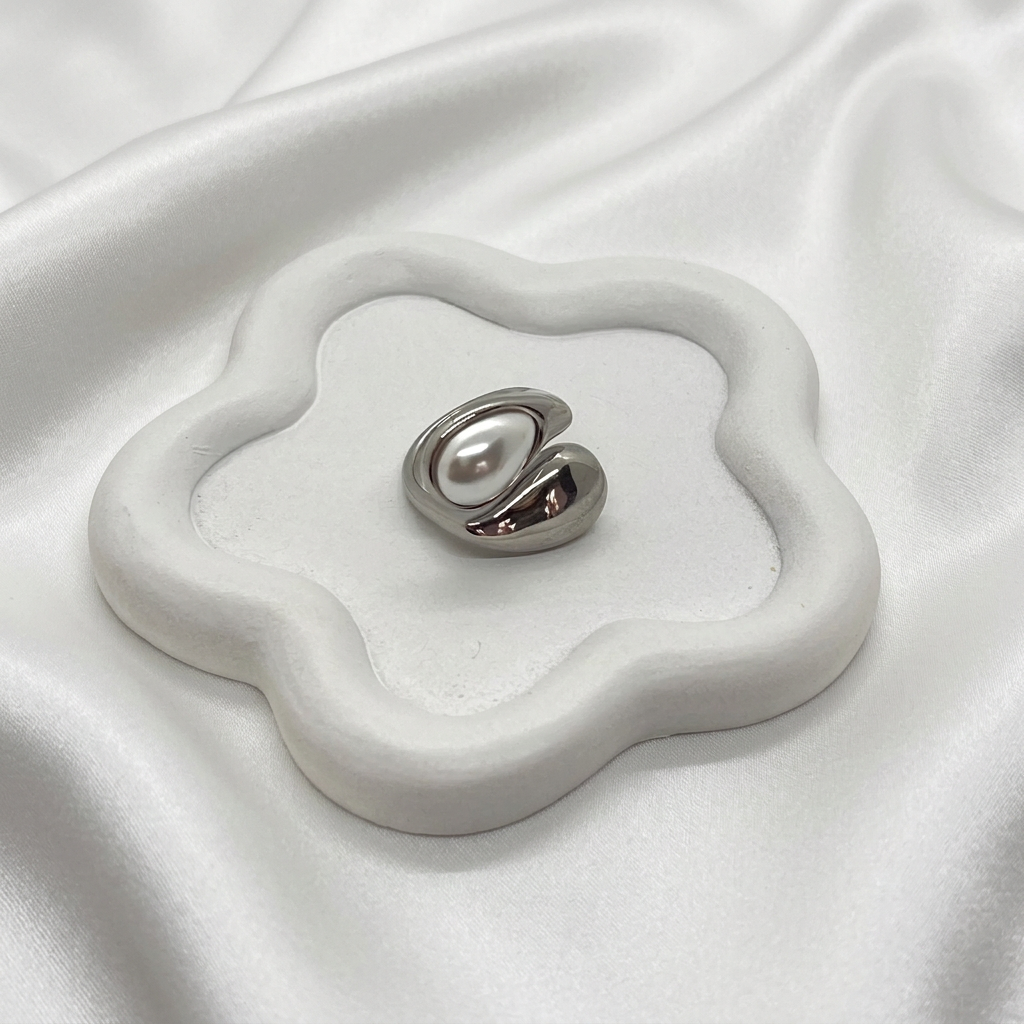 Bague nacrée, vue rapprochée