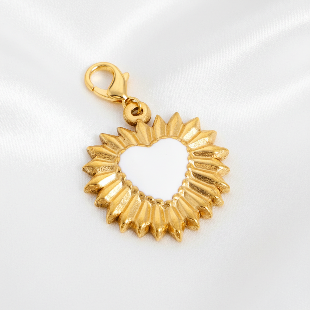 Pendentif cœur soleil émail blanc