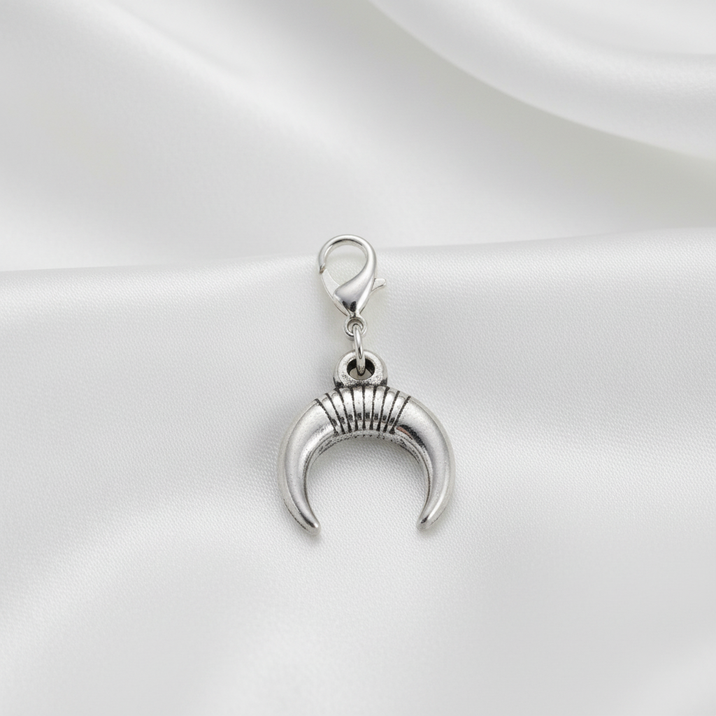 Pendentif croissant lune argenté