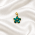 pendentif sur soie blanche 1