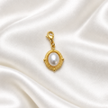 pendentif sur soie blanche 2