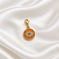 pendentif sur soie blanche 3