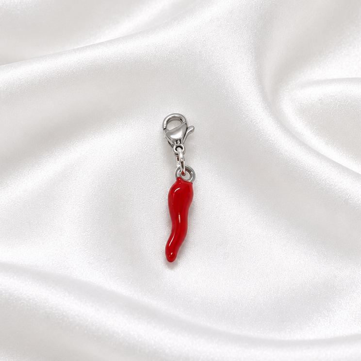 pendentif sur soie blanche 4