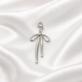 pendentif sur soie blanche 5