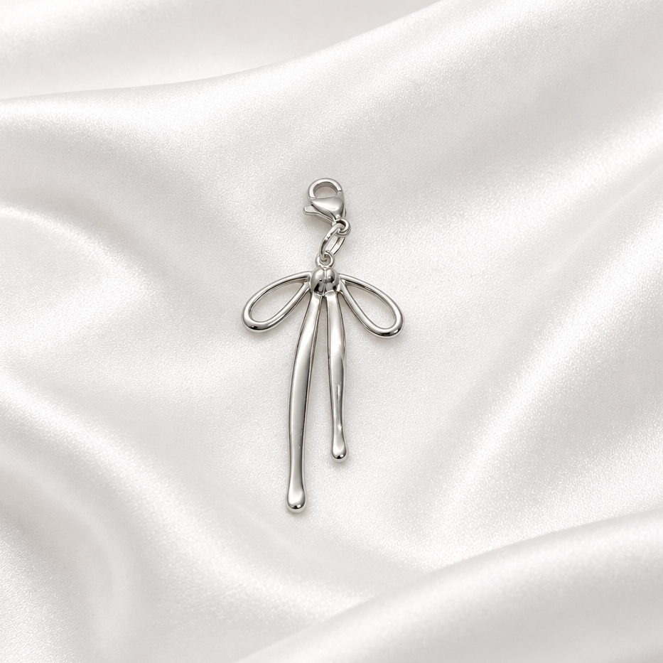 pendentif sur soie blanche 5