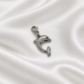 Retouche du deuxième pendentif sur soie blanche